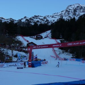 Set da Sci Alpino da Gara — Sci, Scarponi e Attacchi Rossignol Racing