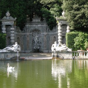 Villa Reale di Marlia — Dimora con Giardino Storico in Toscana