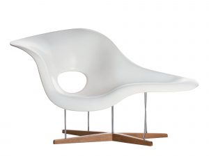 Vitra La Chaise - Chaise Longue Scultorea di Charles e Ray Eames